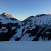 Im Aufstieg oberhalb Entre deux Siex: Blick über das Vallon de la Torneresse nach E hinüber zum Wittenberghore mit rechts dem gewellten SSW-Grat (Aufstieg) und der von zahlreichen Rinnen durchzogenen W-Flanke (Abfahrt). Über dem Col de Jable das Stockhorn, links Pointes de Sur Combe und Gummfluh