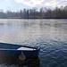 Qui sono in località «Casa delle Barche», dove il Canale Regresso entra nel Fiume Ticino. Sulla opposta sponda piemontese si può vedere il ristorante La Quercia (che pare chiuso definitivamente, dove tante volte sono passato in mtb per seguire il Ticino) e poco più avanti l’inizio del Naviglio Langosco*, che viene originato grazie alla «filarola», una sorta di diga realizzata sull’alveo del Ticino con i ciottoli.* Il Langosco è chiamato Naviglio perché doveva essere una via d'acqua che collegava il Fiume Ticino al Fiume Sesia nei pressi di Langosco, ma i lavori si interruppero durante il periodo della grande epidemia della Peste. Oggi il canale irriga le pianure novaresi e la Lomellina.
