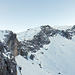 Blick entlang der Felsbarriere welche bis zum Rätschenhorn führt.