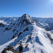 Blick vom P.2809 zum Hauptgipfel.