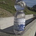 Kristallklares Wasser eiskalt direkt vom Zufluss des Brunnens<br />(die Flasche ned mehr ganz so taufrisch :D)
