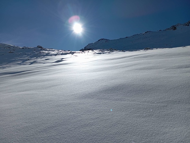 Erster Aufstiegshang über der Bergstation Glüna