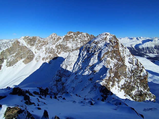 Blick zu Nachbarbergen