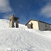 <b>Kapelle Maria Schnee / Nossa Dunna da la Naiv.<br />Cappella all'Alp Viglia (2076 m), con il campanile separato.</b>