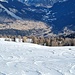 <b>In questo tratto riesco a curvare senza problemi, più in basso, in particolare sulla Veia d’Alp, la neve trasformata, rigelata e irregolare per le numerose impronte e buche, rende la discesa assai impegnativa. </b>