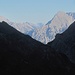 Durchblick ins Karwendel (ganz hinten)