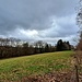 ...und hinaus aus dem Wald. An einem großen Hof erreichten wir den Ortsrand von Unterlengenhardt.