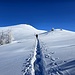 Guadagnata la dorsale, troviamo la pista degli sky-alp