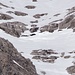 Steilstufe im Schafloch von unten. Wir kletterten im Bild links ab.