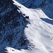 Mannheimer Hütte mit unseren Spuren und der Abfahrtsmöglichkeit in die Nordflanke, oben links der Wildberg-Skigipfel