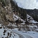 Rückblick auf einen der steinschlaggefährdeten Abschnitte der Nenzinger-Himmel-Strasse