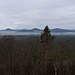 Ausblick auf die Berge des Dokeská pahorkatina (Hirschberger Hügelland)