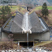 Toblerone Wasserbrücke über die Autobahn.