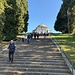 Discesa dal Mausoleo Castelbarco