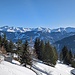 die Aussicht vom Berggasthaus Sassauna in Richtung Davoser Berge