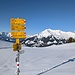 etwas oberhalb der Bergstation steht dieser Wander Wegweiser, die 1 1/2 Std. Wanderzeit auf die Sassauna haben im Winter für mich nicht ganz gereicht, ich hatte, im teilweise aufgeweichten Schnee im oberen Teil, 2 Std für den Aufstieg. 