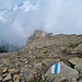 Immerhin die Sicht auf die Abstiegsroute bleibt einigermassen frei.