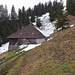 Alpstall La Crausa mit schönem Schindeldach