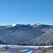 Schöner Blick zum Feldberg rüber, wo es heute auf dem Plateau mit dem Ostwind ziemlich ungemütlich gewesen sein dürfte. Wie in diesen Tagen zu lesen war, konnte die Liftgesellschaft diesen Winter schon 63 Betriebstage verbuchen. Der Winter findet also in gewissen Höhenlagen doch noch statt.