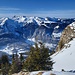 Tiefblick zum Brünig im Winterkleid.