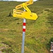 einer der Wegweiser unter dem HAMBERG - 45 min zum Gipfel 