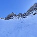 dentro il canalone, si vede il Fiore di Pietra e l'uscita