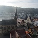 Neben der Kirche der historische Marktplatz