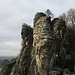 Unter der vielbesuchten Basteiaussicht