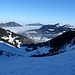 Im Rückblick sieht man auf die Stuibensennalpe und auf Schattwald im Tannheimer Tal.