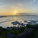 Bei Marigot - Abendlicher Blick von Fort Louis über den Hafen.