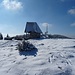 Blick von der Kapelle zur Sendeanlage auf dem Schöckl