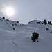 Schöne Stimmung beim Aufstieg.<br />Die Spur welche hier zu sehen ist, war eine halb zugewehte Tierspur.