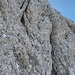 Hier geht es zwischen den zwei Rissen auf den 2. Turm.