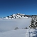 Le Stanserhorn dépasse de la nappe de brouillard