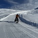 Ist mir noch nie passiert: dass ich auf einer Skitour fast von einem Velo angefahren wurde ;-)