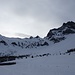 Die NW-Rinne an den Steinboden-Zwillingen (Bildmitte) ist auf später verschoben.