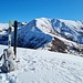 <b>Cima Moncucco (1725 m).<br />Ricordo di aver parcheggiato la bici proprio in questo punto.<br /><img src="http://f.hikr.org/files/3423748k.jpg" /><br />29.08.2021.</b>