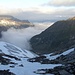Bald nach Tagesanbruch verdichten sich die Wolkenschichten, dennoch wollten wir vorerst an unseren Gipfelplänen festhalten