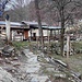 In arrivo all’Alpe Mastrolino, dove abbiamo trovato asini e capre in libertà. Nelle aree limitrofe ci sono anche alcune aree attrezzate con giochi per bambini, che rendono il sito probabilmente molto frequentato di sabato e domenica.