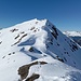 Vor mir liegt der höchste Gipfel an diesem traumhaften Skitourentag 