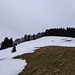 Noch genug Schnee am Schwarzenberg, aber etwas graues Wetter