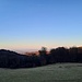 Vom Weg aus hat man dabei einen herrlichen Blick nach Nordosten, Richtung Groß-Umstadt. 