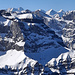 Aussicht vom unteren WSW-Grat nach SW: über Rund und Klein Walenstock von links u.a. Rotsandnollen, Hanghorn und Huetstock, darüber Lauteraar- und Schreckhorn und die Wetterhörner