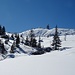 Bald schon sieht man vom Großen Kar die markanten Sendeanlagen auf dem Großen Speikkogel.