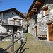 Passaggio tra le belle baite dell’Alpe Cermine.