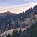 Die Schlosshöchi im vorderen Teil des kilometerlangen Kamms, der auf das Schnebelhorn hinauf führt. 