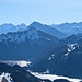 Massig ragt der Thaneller (2341 m) empor, ein wunderbarer Aussichtsberg! im Hintergrund rechts auch der Wannig (2493 m), ebenso eine Panorama-Kanzel erster Güte!