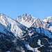 Rohnenspitze (1990 m), Ponten (2045 m) und B'schießer (2000 m). Alle drei kann man auf einer wunderbaren Grat-Tour überschreiten.