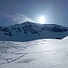 Die Sonne steht über dem Piz Salteras 