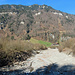 Am Eingang zum Schüpfentobel mit Blick zum Wirzweligrat.